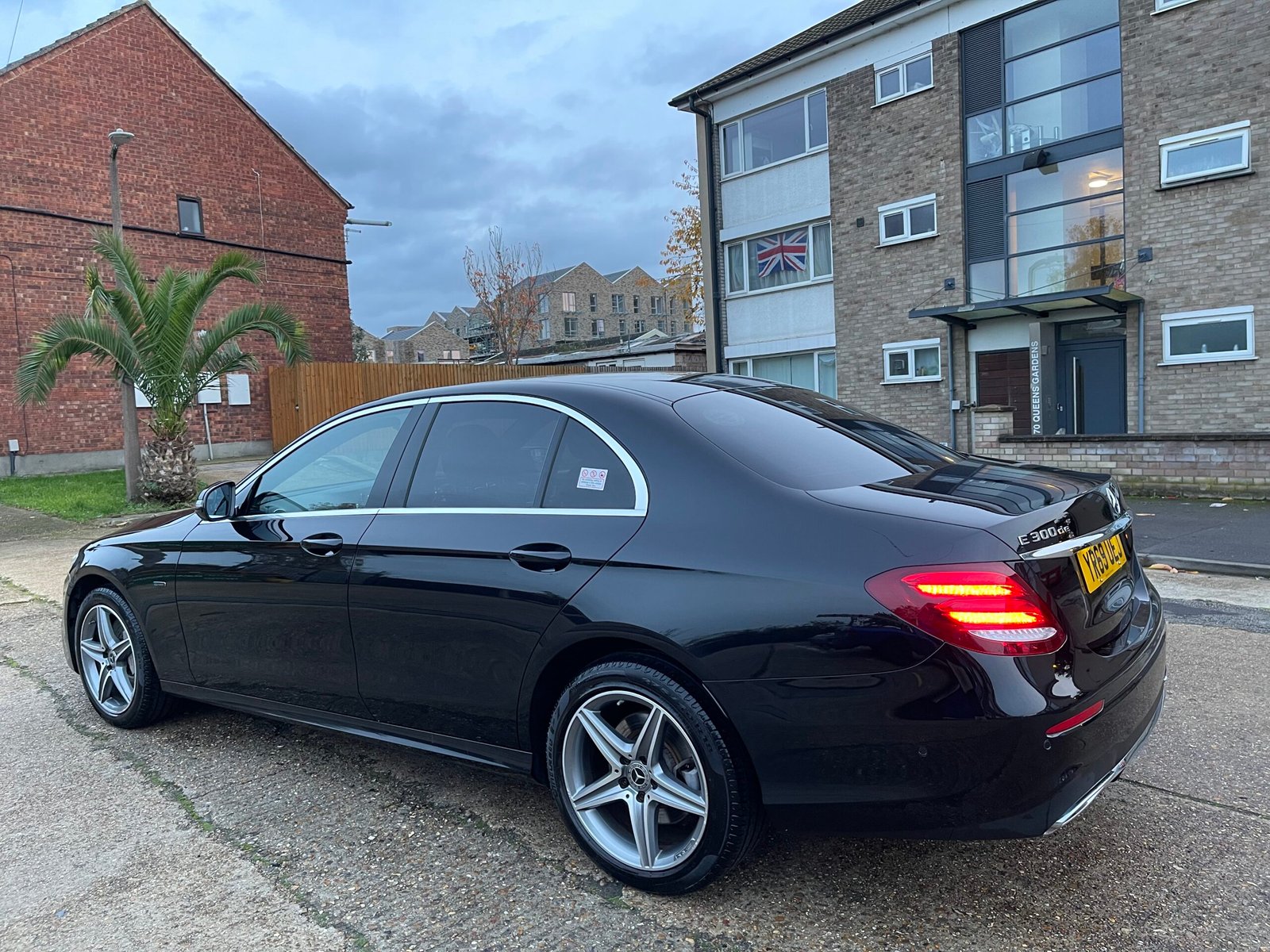 MERCEDES BENZ E300DE