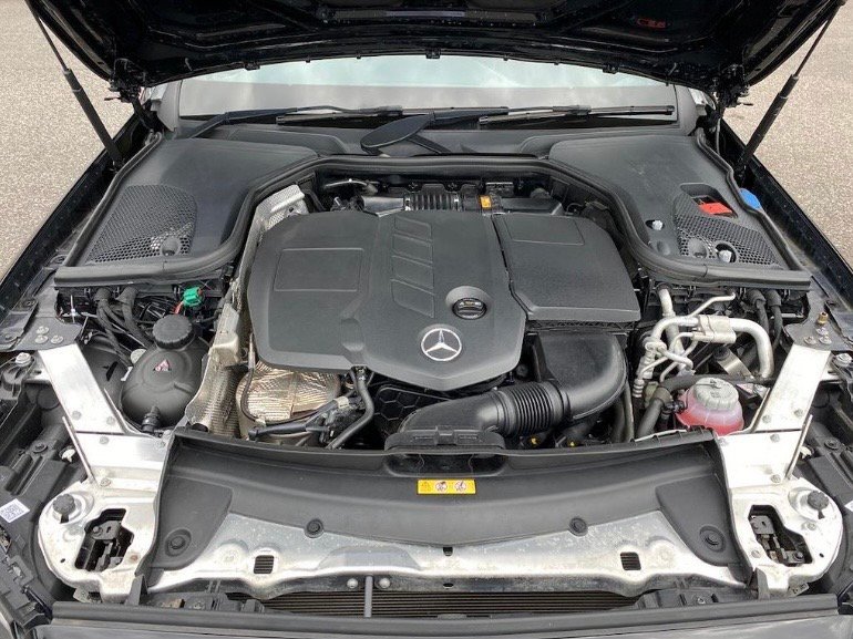 MERCEDES BENZ E300DE