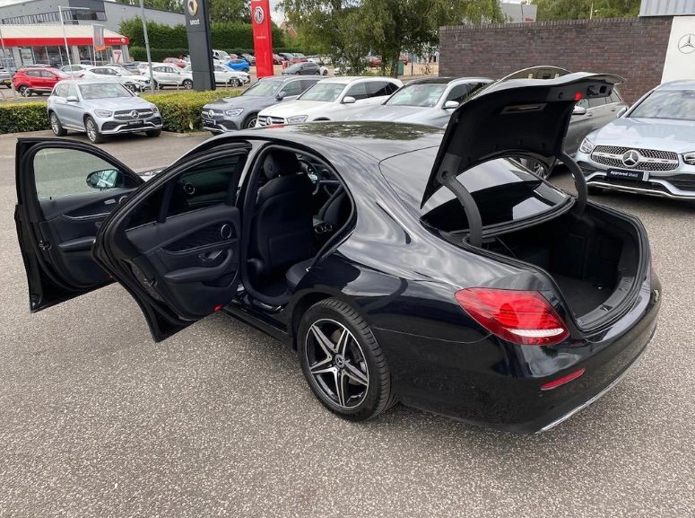MERCEDES BENZ E300DE