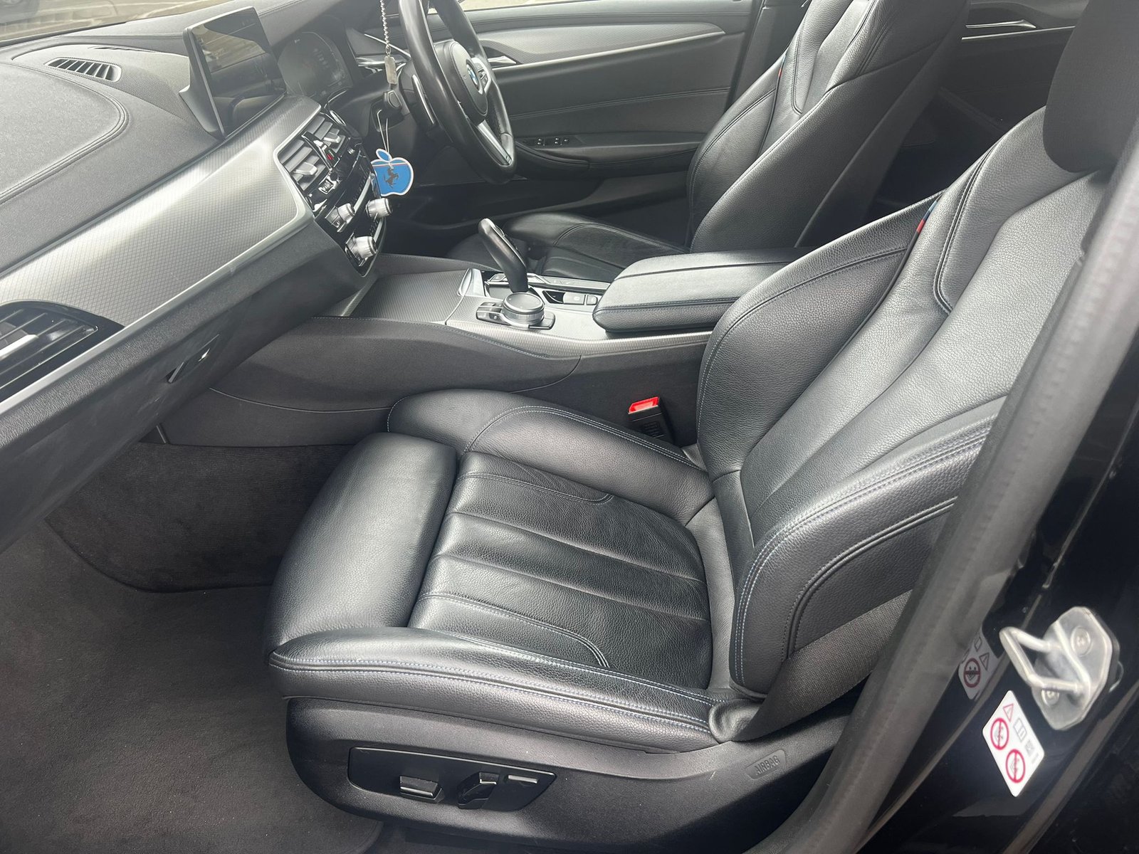 BMW 530E M SPORT