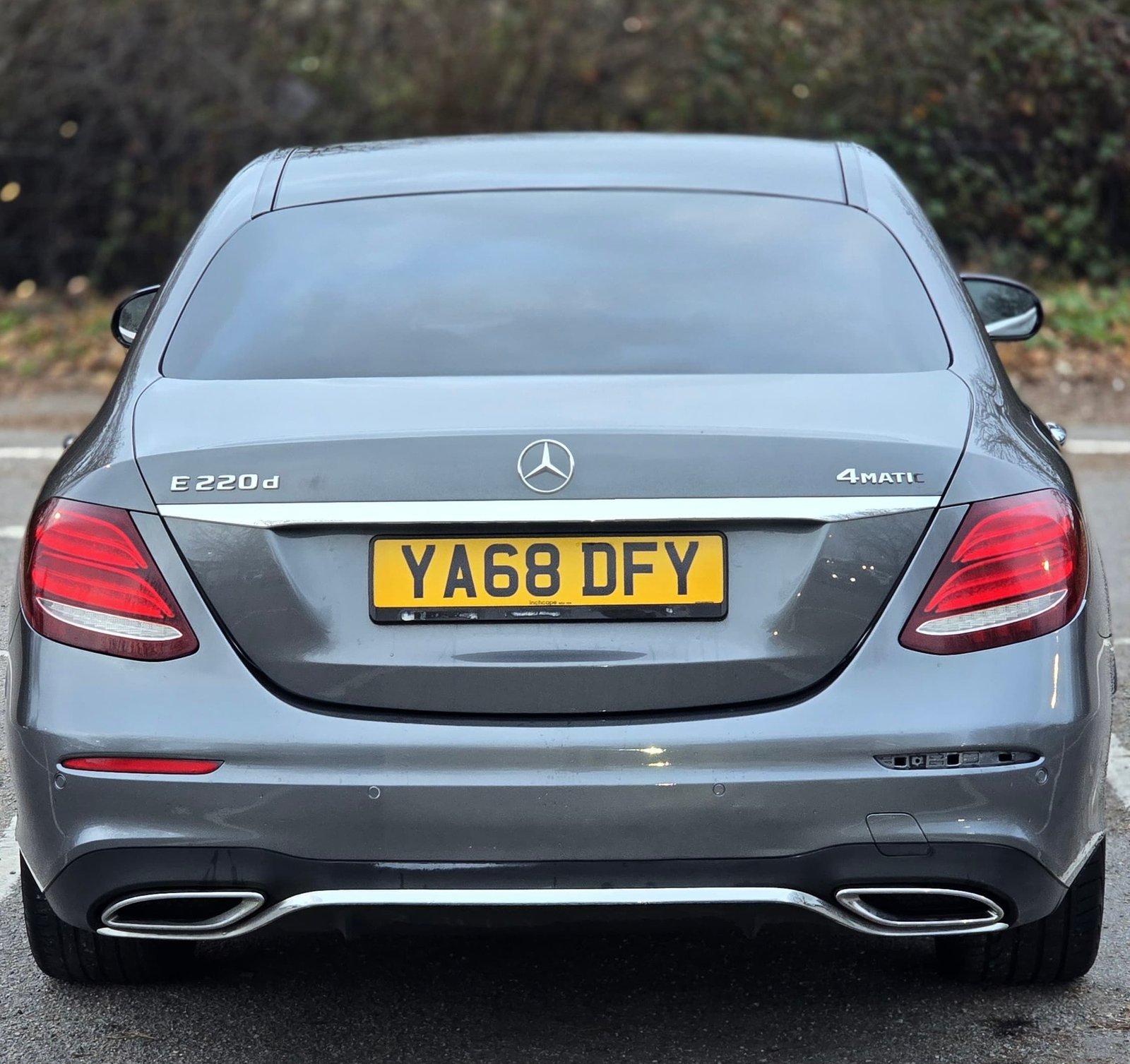 MERCEDES BENZ E220D