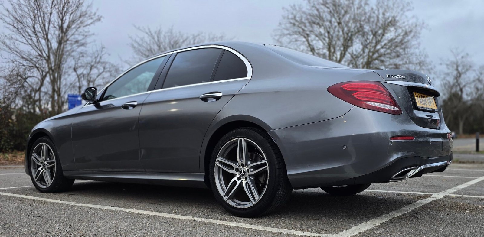 MERCEDES BENZ E220D