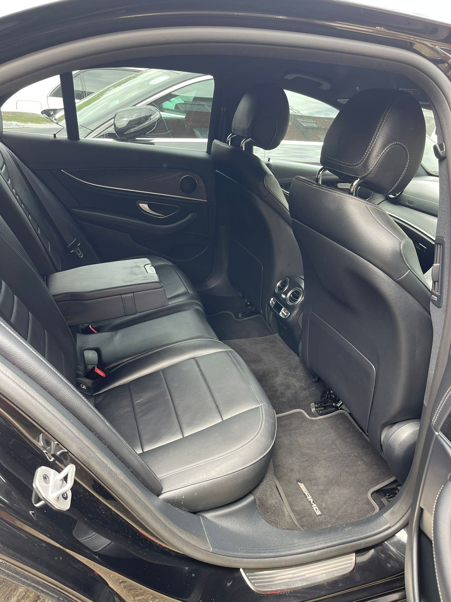 MERCEDES BENZ E300DE